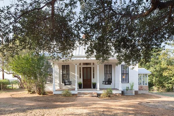 Mustard Seed B&B On The Llano Екстер'єр фото